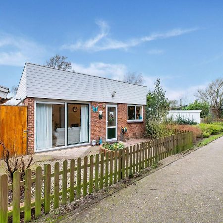 Endearing Holiday Home In Noordwijkerhout With Garden Bbq Bagian luar foto