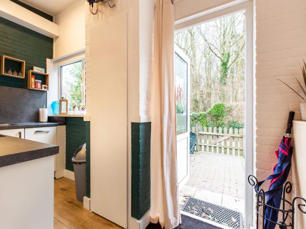 Endearing Holiday Home In Noordwijkerhout With Garden Bbq Bagian luar foto